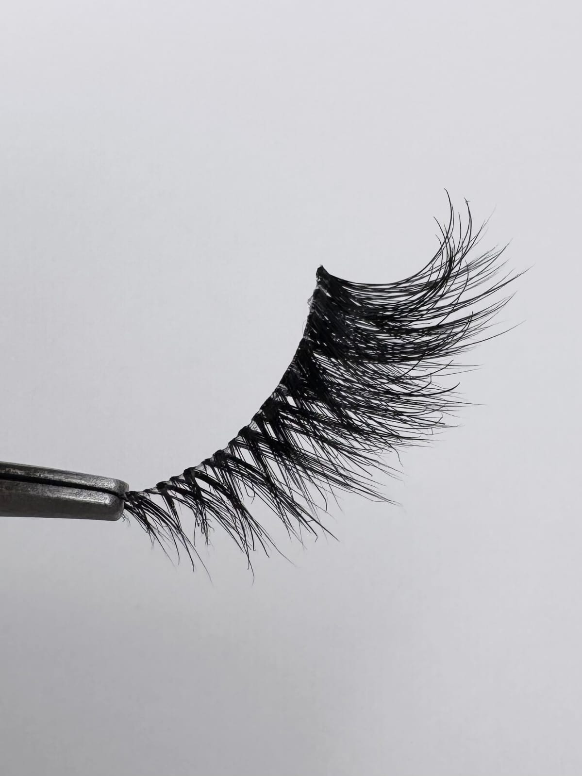 C1 – Corner Lashes
